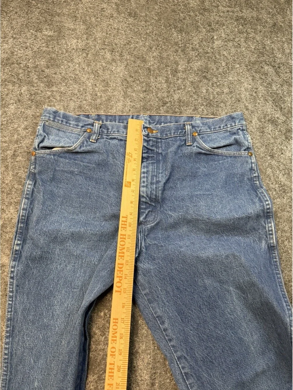 Wrangler Mens 38x31 Blue Regular Fit Straight Leg Jeans Vintage USA Made